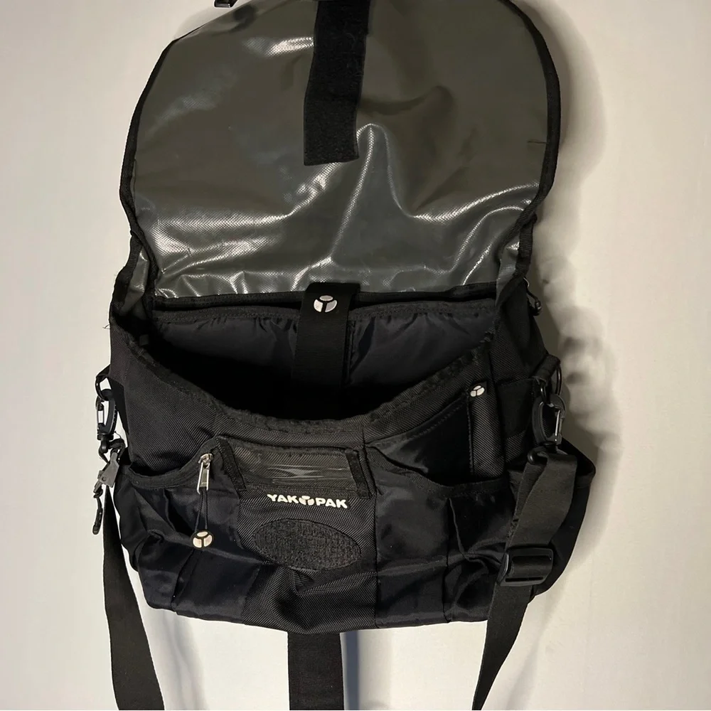 YAK PAC Messenger Crossbody Computer Bag Black Gray Many Pockets.